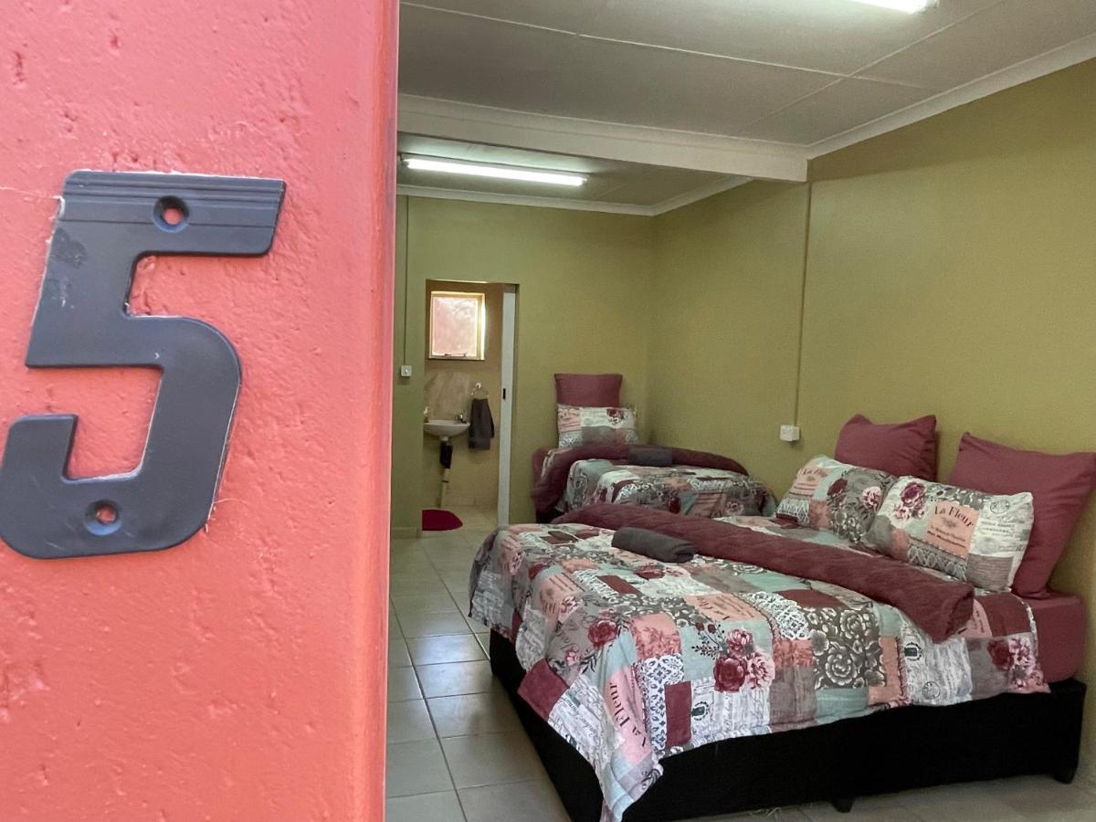 4 On Sirius Hotel Polokwane Kültér fotó