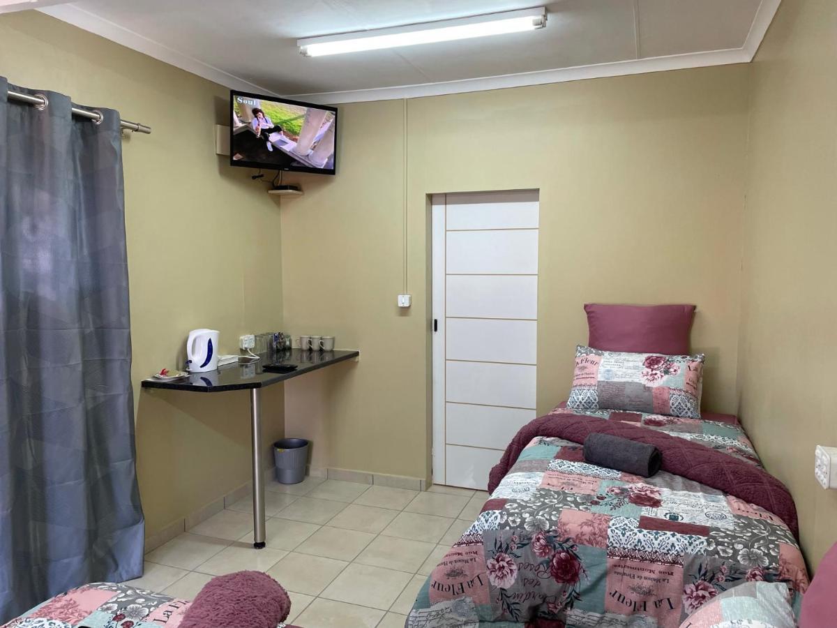 4 On Sirius Hotel Polokwane Kültér fotó