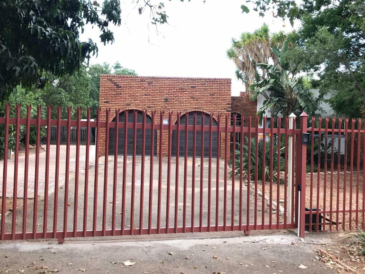 4 On Sirius Hotel Polokwane Kültér fotó