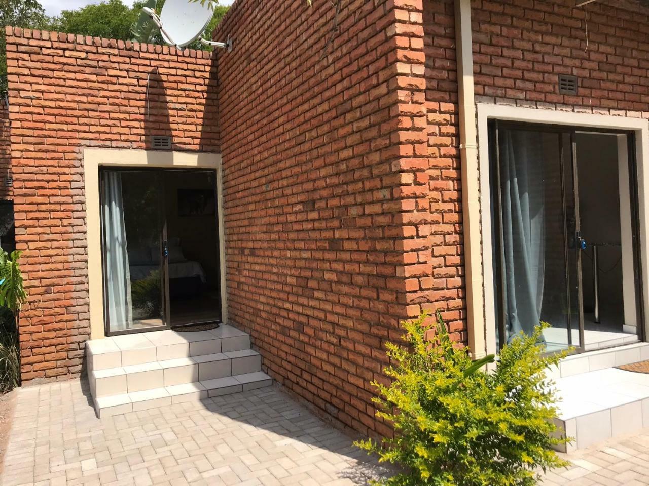 4 On Sirius Hotel Polokwane Kültér fotó