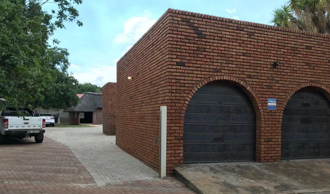 4 On Sirius Hotel Polokwane Kültér fotó