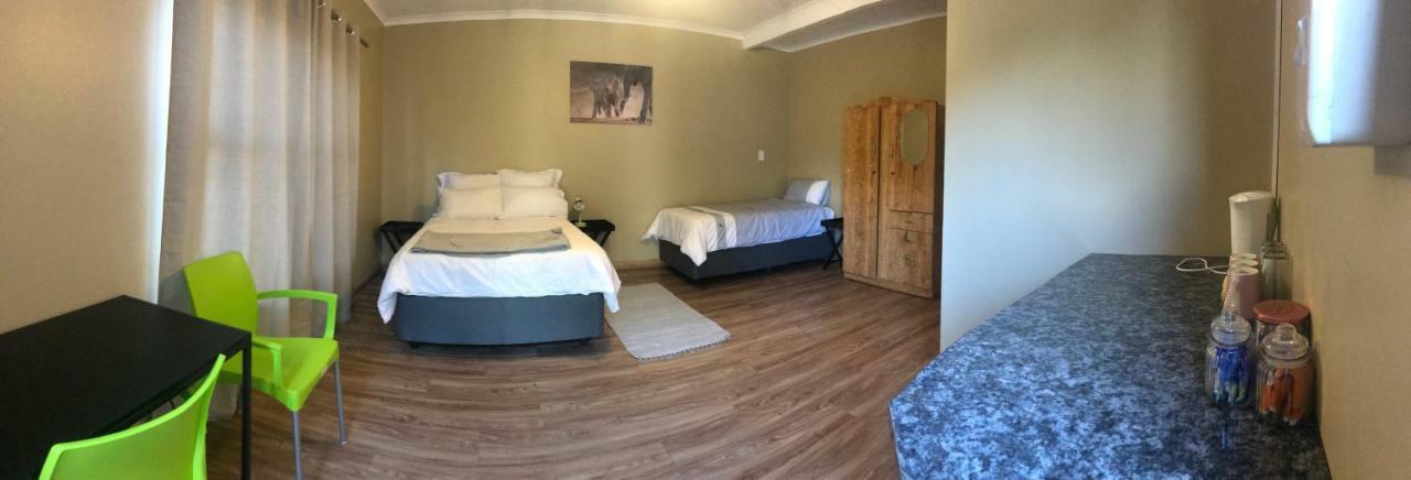 4 On Sirius Hotel Polokwane Kültér fotó