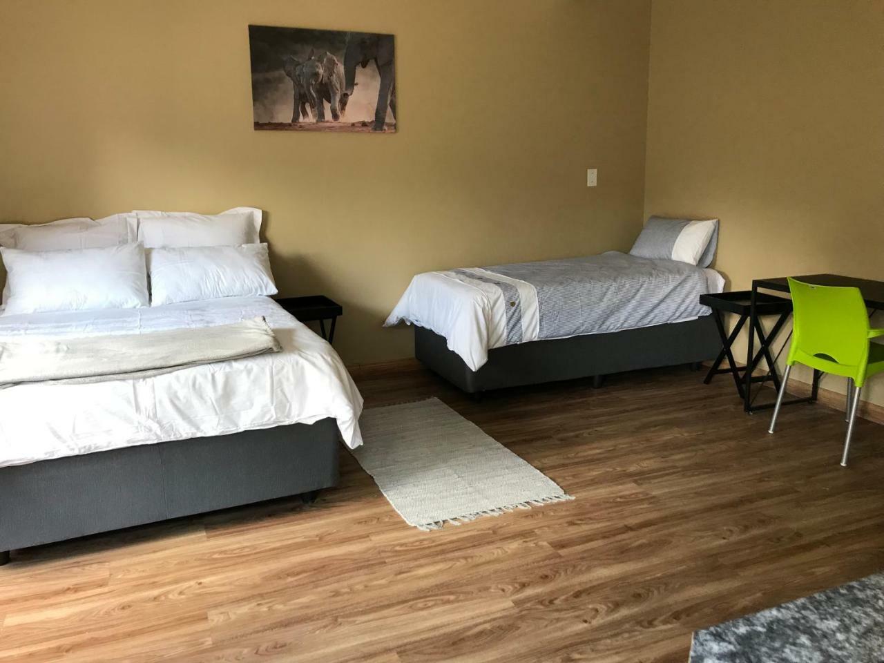 4 On Sirius Hotel Polokwane Kültér fotó