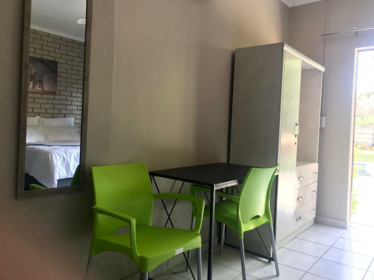 4 On Sirius Hotel Polokwane Kültér fotó