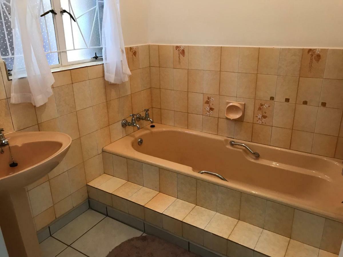 4 On Sirius Hotel Polokwane Kültér fotó